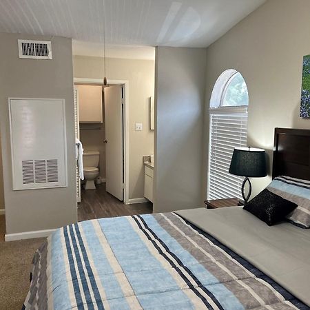 Beautiful 1-Bedroom Townhome With Nice Amenities Houston Esterno foto
