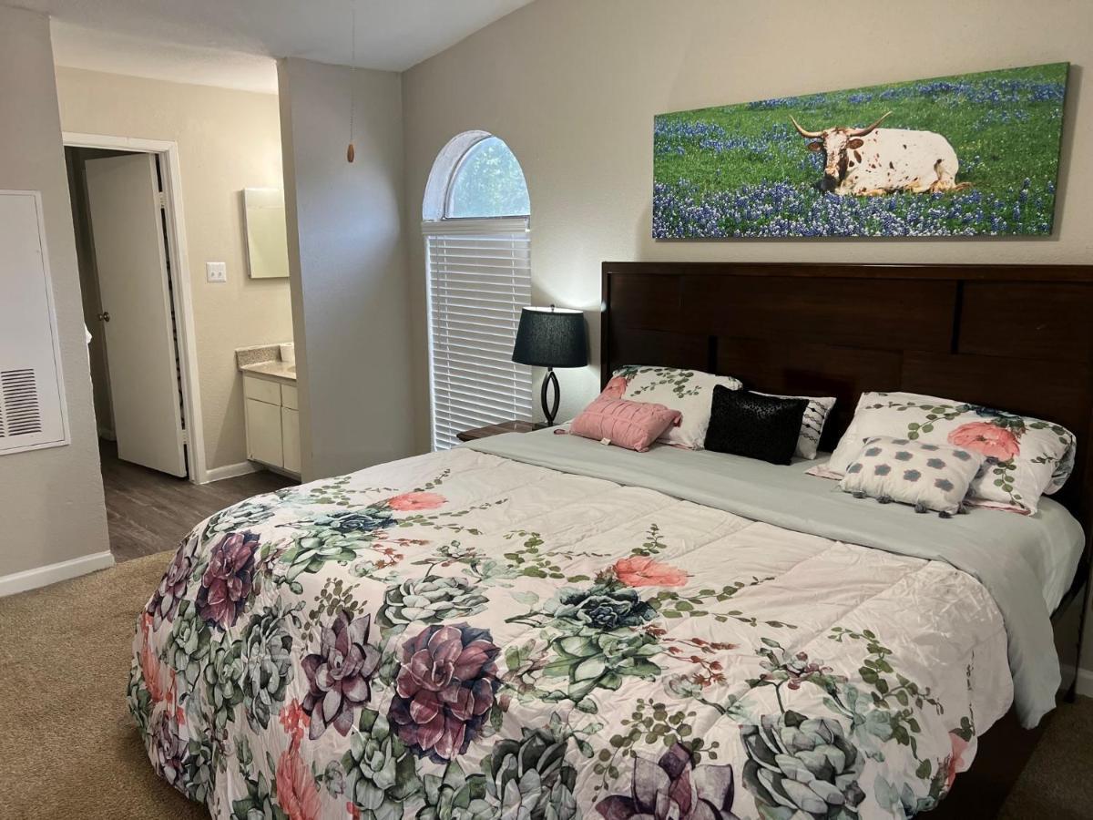 Beautiful 1-Bedroom Townhome With Nice Amenities Houston Esterno foto