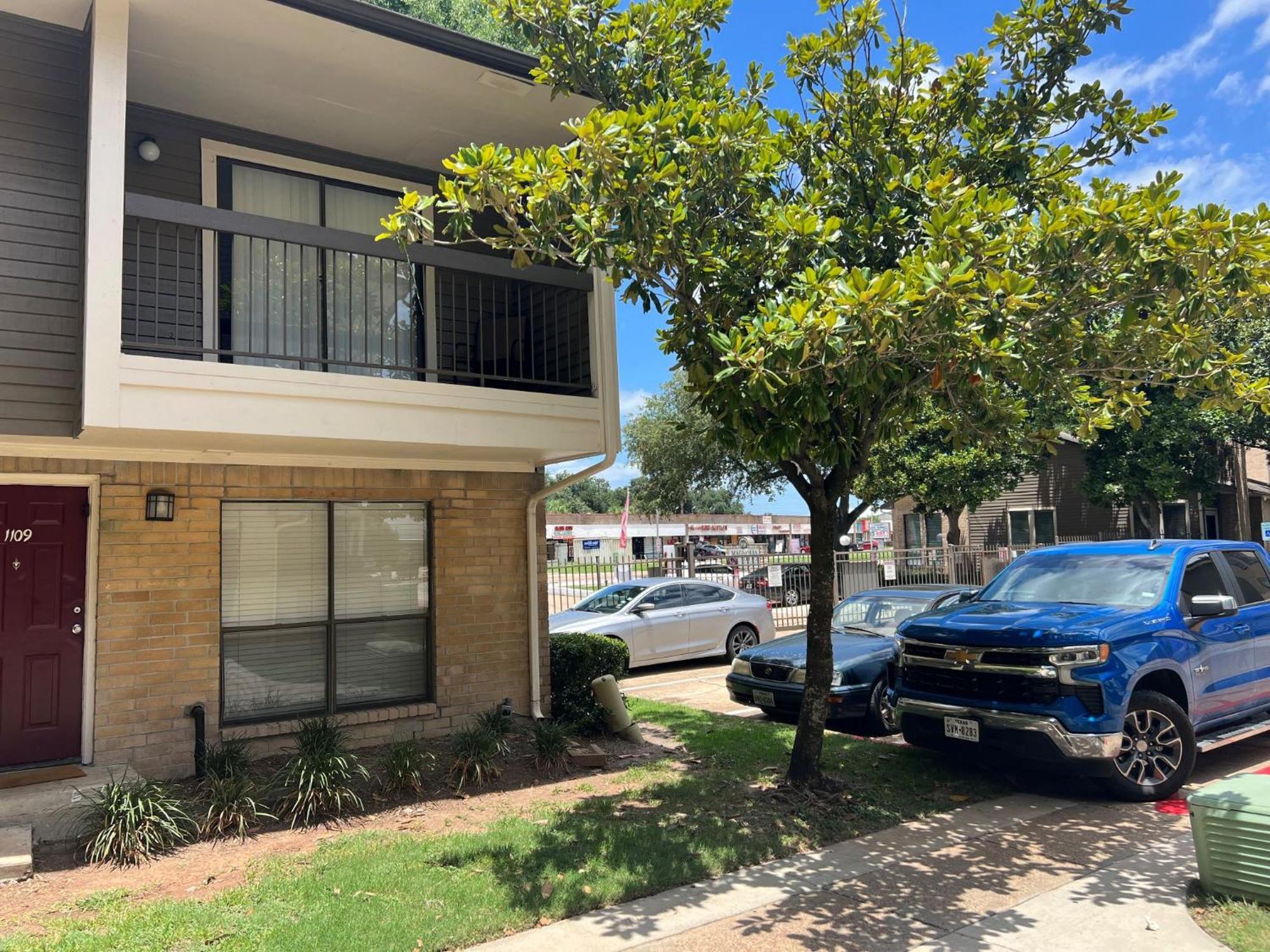 Beautiful 1-Bedroom Townhome With Nice Amenities Houston Esterno foto